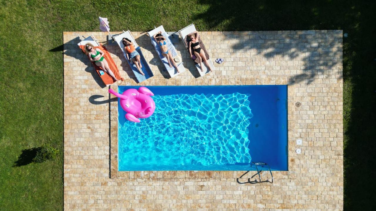 Villa Antonci-18, Pool, 3 Houses, Jacuzzi, Private Territory Antonci  Dış mekan fotoğraf