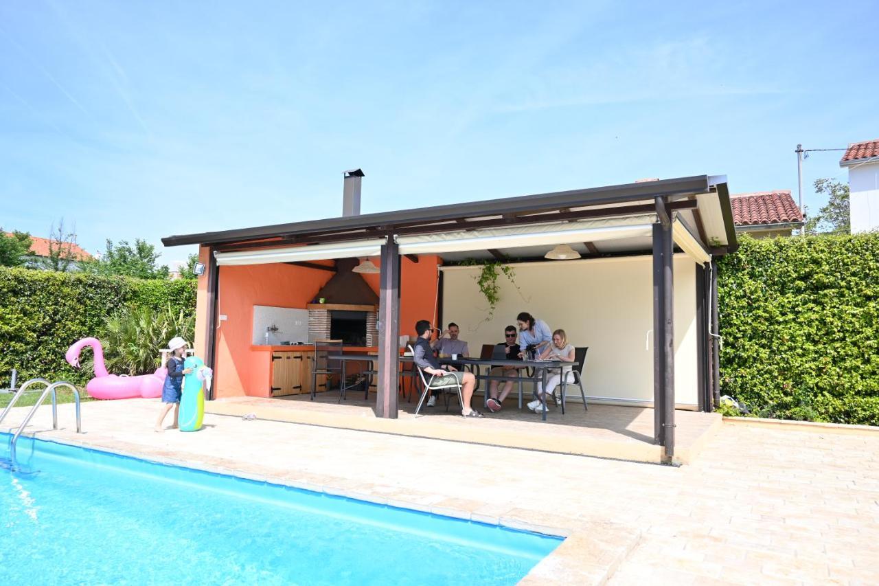 Villa Antonci-18, Pool, 3 Houses, Jacuzzi, Private Territory Antonci  Dış mekan fotoğraf