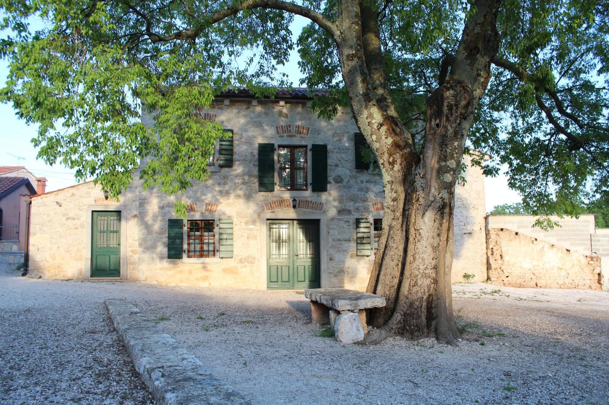 Villa Antonci-18, Pool, 3 Houses, Jacuzzi, Private Territory Antonci  Dış mekan fotoğraf